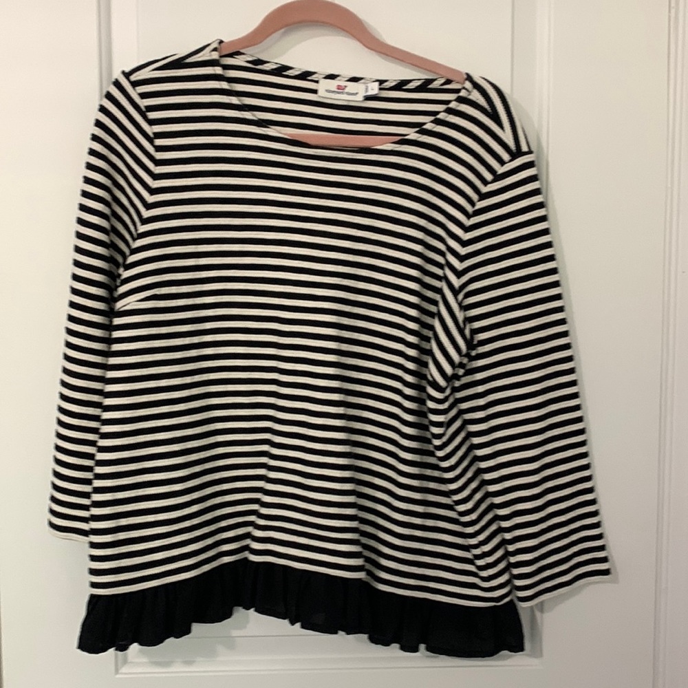 Vineyard Vines top L